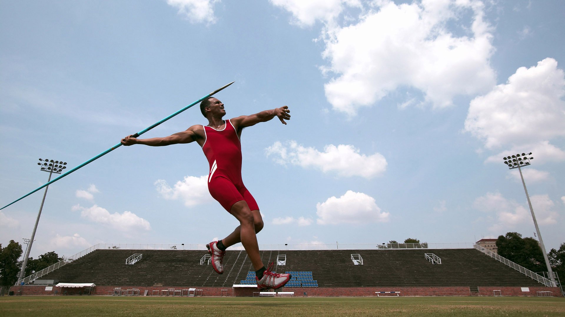“中国足球国家队主帅首次公开亮相”，国足主帅是谁